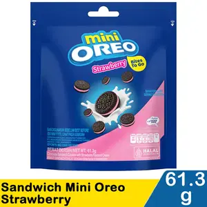 Promo Harga Oreo Mini Biskuit Sandwich Strawberry 61 gr - Indomaret