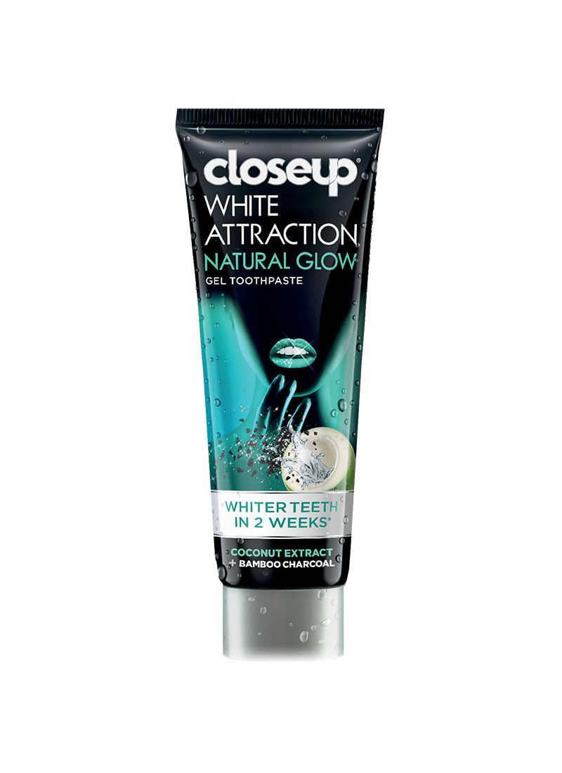 Close Up Pasta Gigi White Attraction Natural Glow 100g 